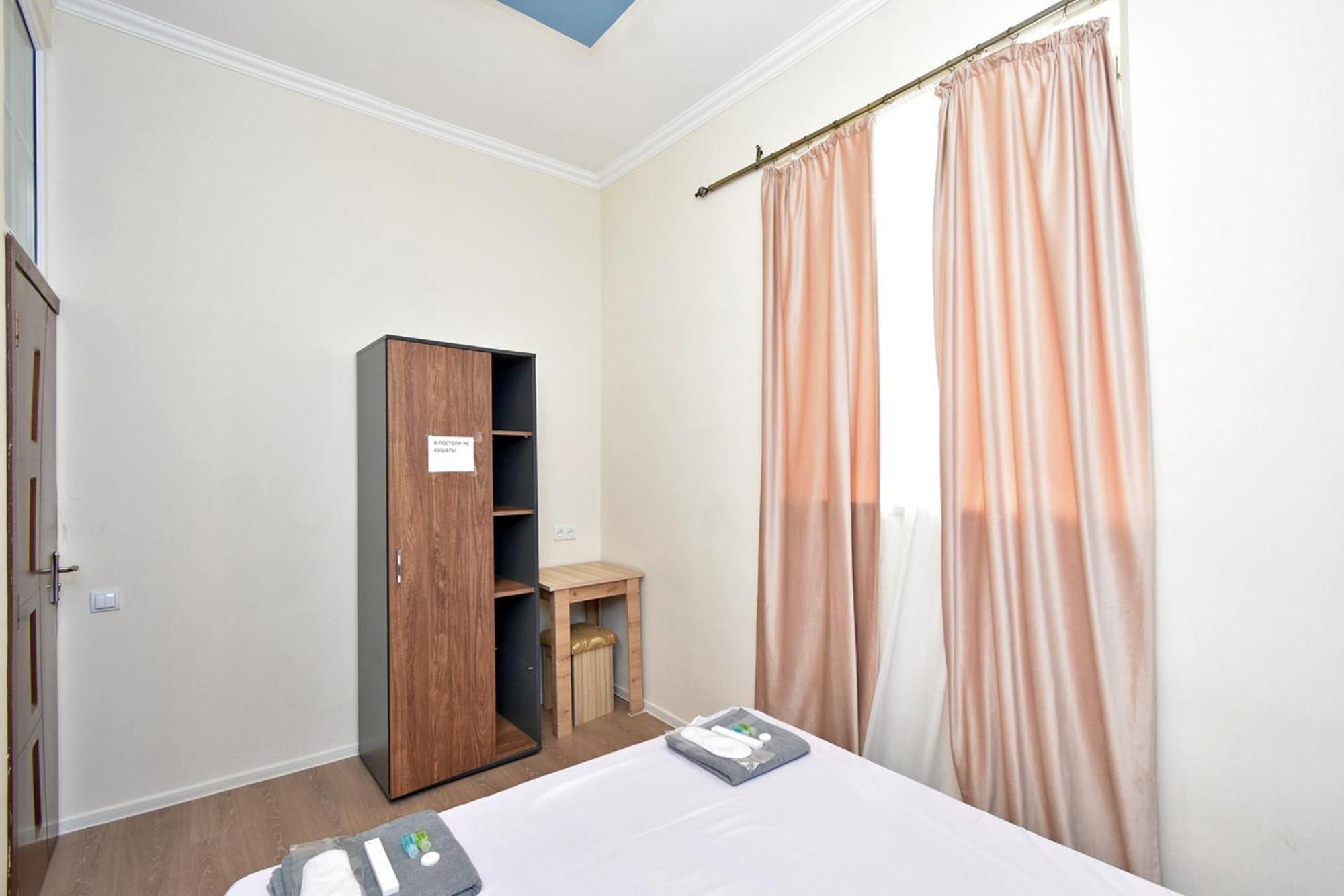 Aaaa Hotel Yerevan Exterior photo